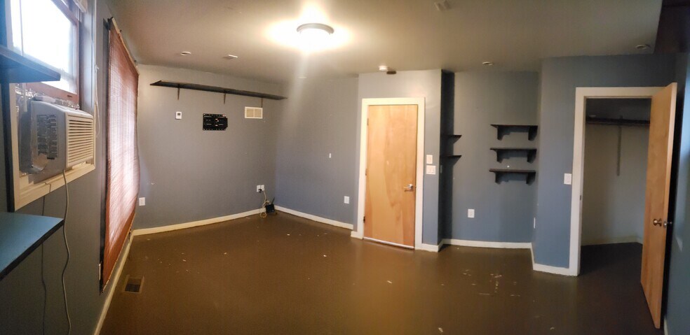 Building Photo - 317 Nelms Ave NE