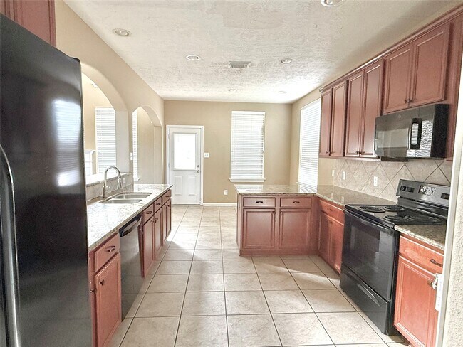 Building Photo - 25126 Knob Pines Ct