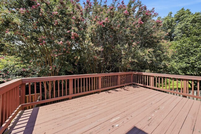 Building Photo - 14126 Red River Dr