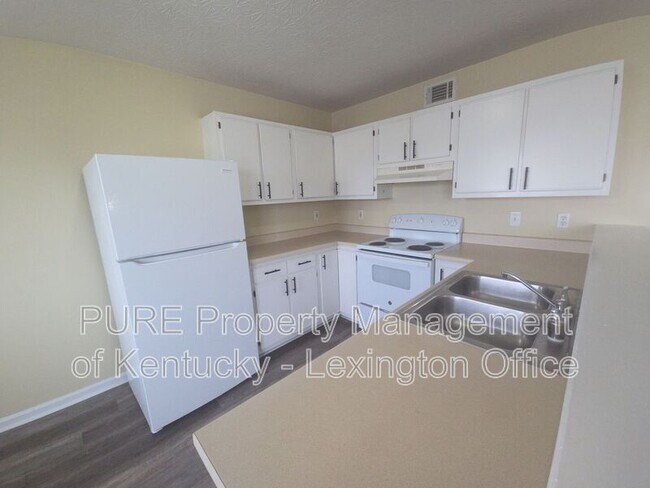 Building Photo - 164 Grinder Ct