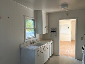 Building Photo - 533-535gst