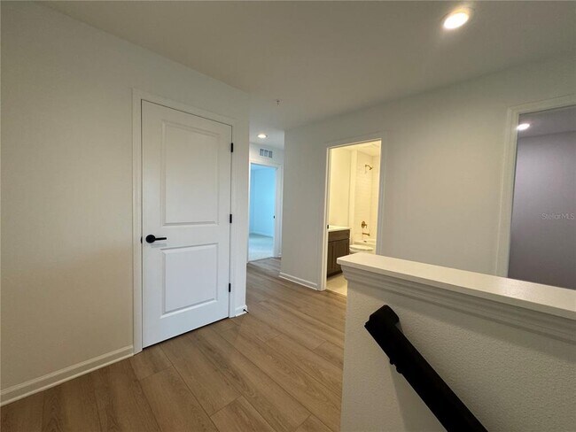 Building Photo - 1667 Eaglehurst Ln