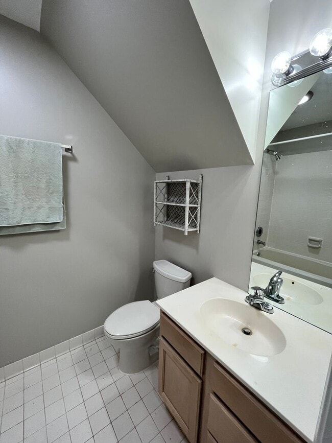 Building Photo - 5106 Observation Way