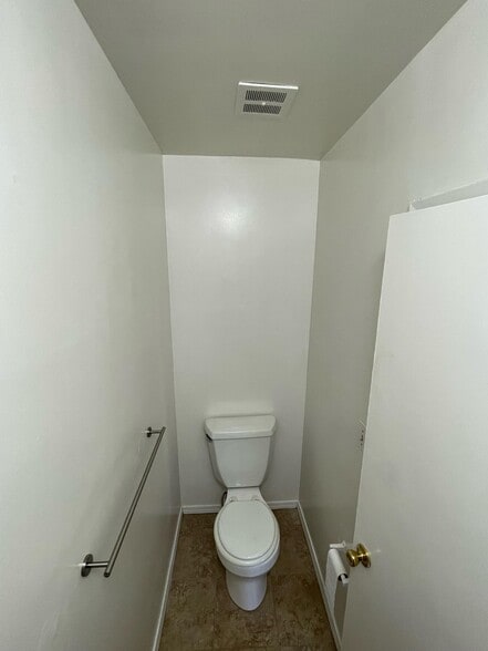 Building Photo - 4733 W 173rd St
