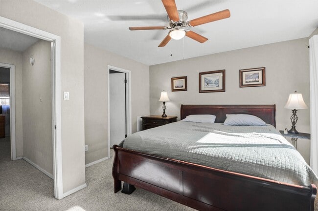 Building Photo - 103 Racquet Pl