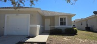 Building Photo - 2 Bed 2 Bath 1 Car garage