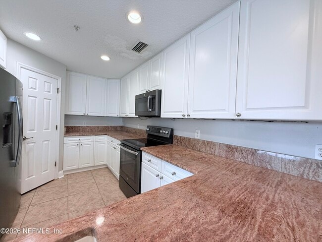 Building Photo - 1702 Windjammer Ln