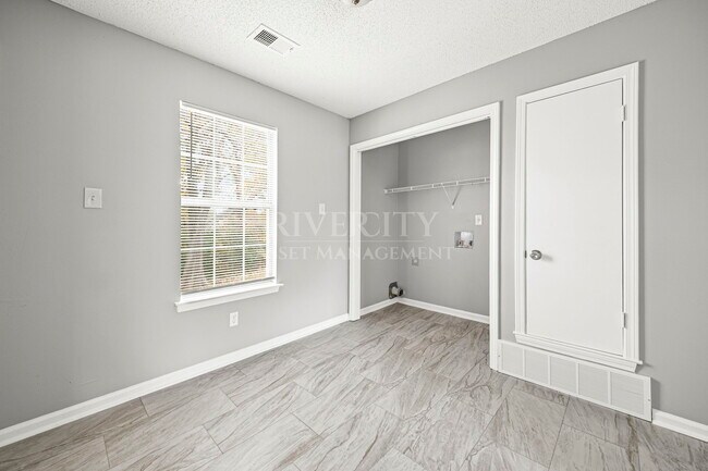 Building Photo - 2516 Wellons Ave