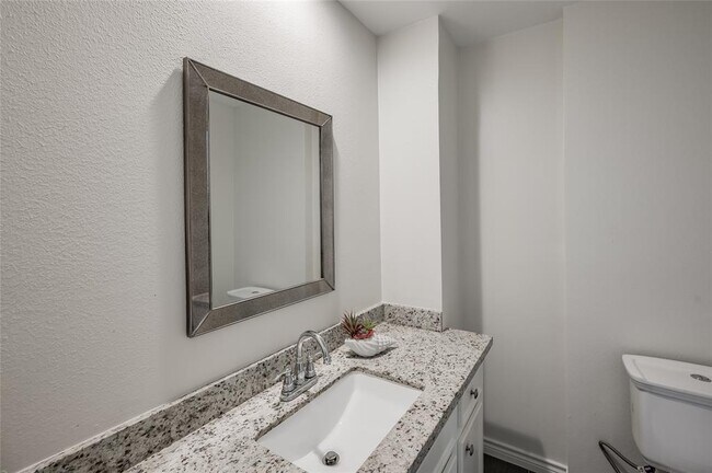 Building Photo - 387 Rancho Bauer Dr