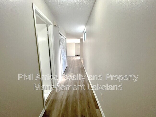 Building Photo - 6576 Sweetbriar Ln