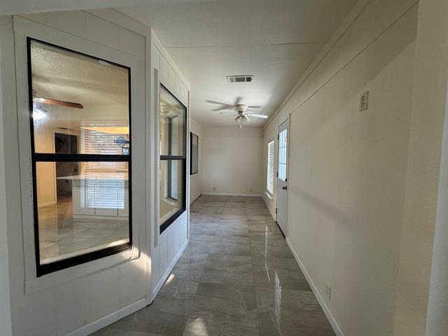 Building Photo - 510 Betsy Ross Dr