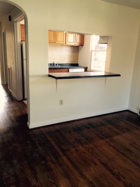 Building Photo - 330 Culbertson Ave