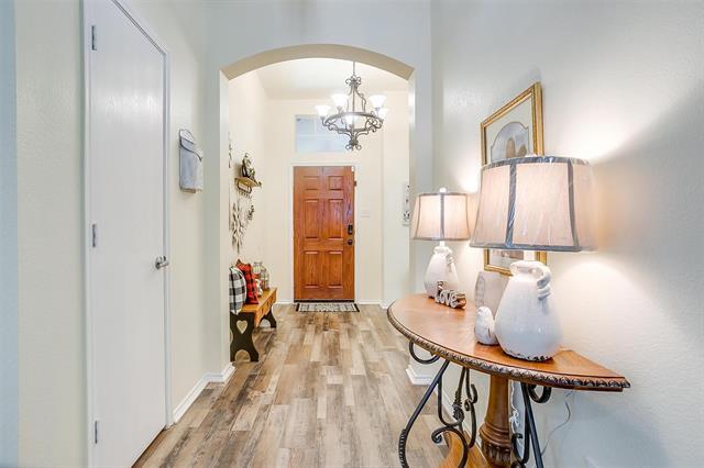 Building Photo - 909 Hunter Ln