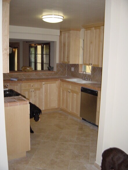 Building Photo - 340 Mt Washington Dr