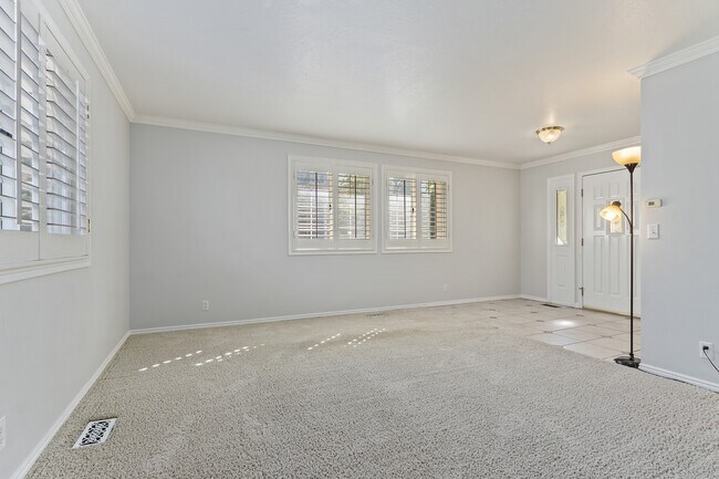 Building Photo - 3666 Pearblossom Cir