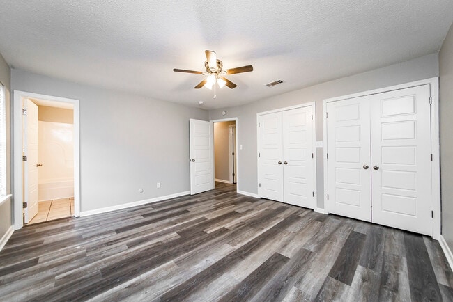 Building Photo - 17 Chalet St