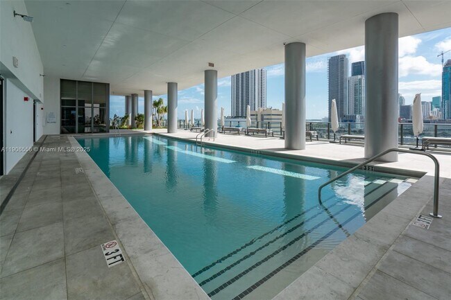 Building Photo - 1600 NE 1st Ave