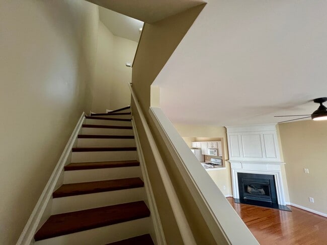 Building Photo - 413 Ruby Walk Dr