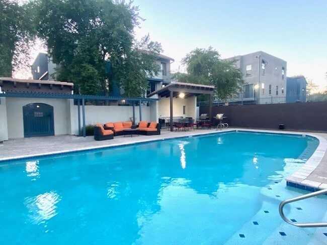 Building Photo - Downtown Phoenix