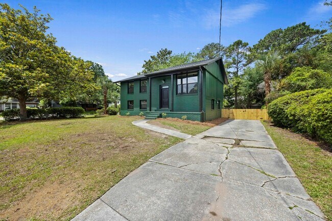 Building Photo - 1411 Westway Dr