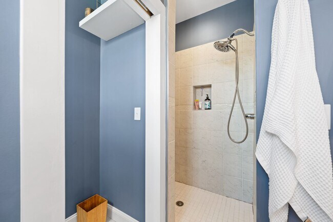 Building Photo - One-of-a-Kind 4 Bedroom, 3 Bathroom Home i...