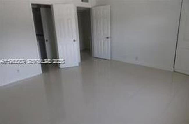 Building Photo - 2021 NW 59th Terrace