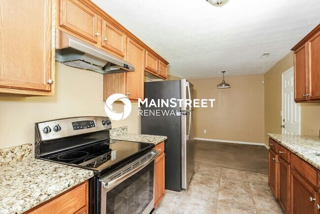 Building Photo - 4 Bedroom Pet-Friendly Home in Covington, GA with Main Street Renewal