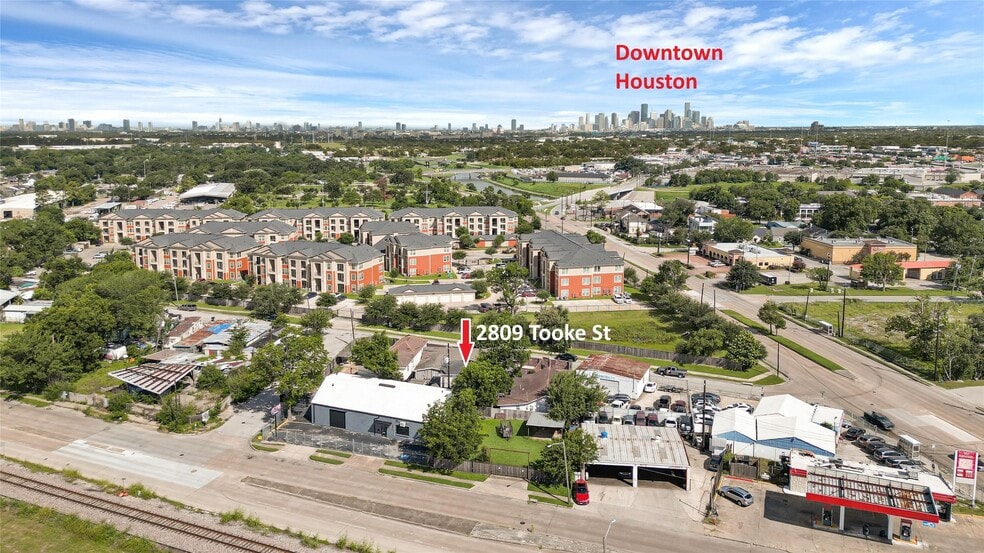 Building Photo - 2809 Tooke St