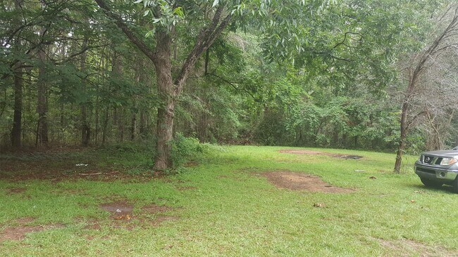 Building Photo - 1207 Hampton Rd