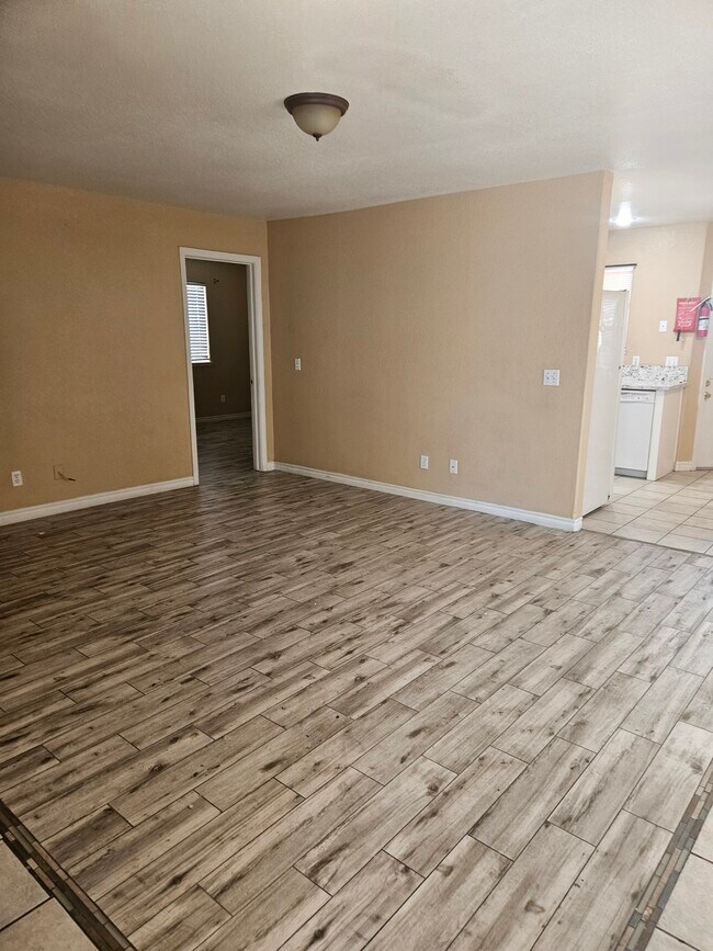 Building Photo - 6102 Hillside Bloom Ct