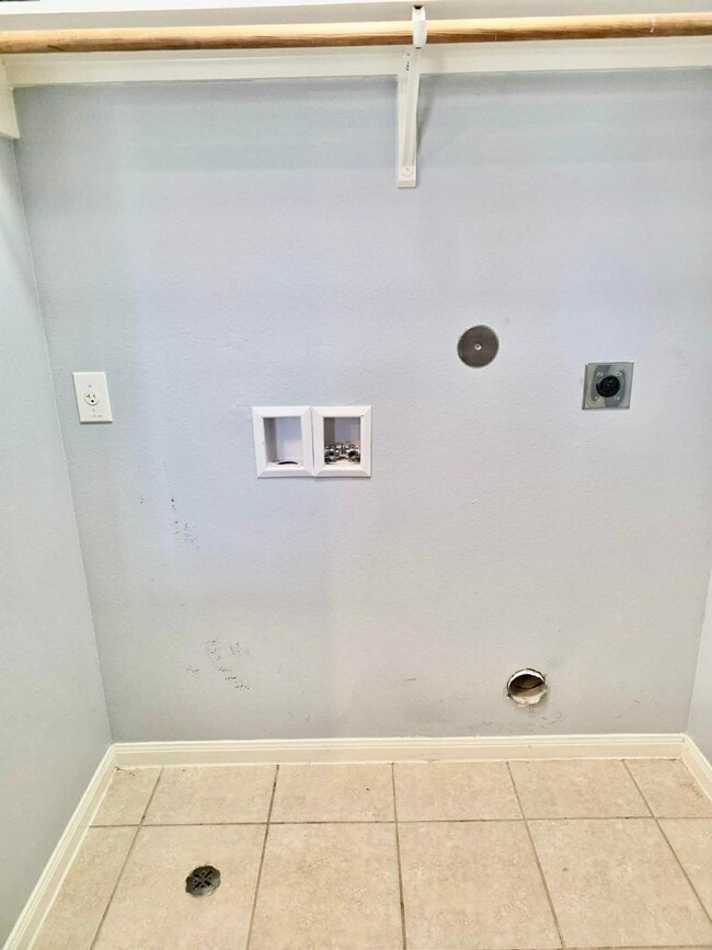 Building Photo - 11207 Hall Ridge Ct