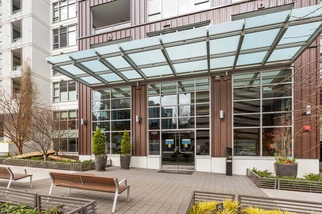 Building Photo - Stellar Denny Triangle Luxury Condo