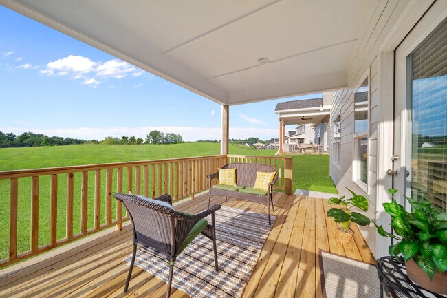 Building Photo - 1621 Spring Berry Ln