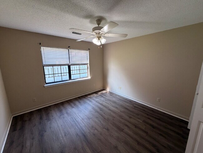 Building Photo - 1133 Fortner St
