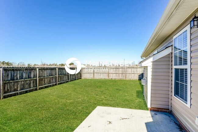 Building Photo - 3 Bedroom Pet-Friendly Home in CHARLOTTE, ...