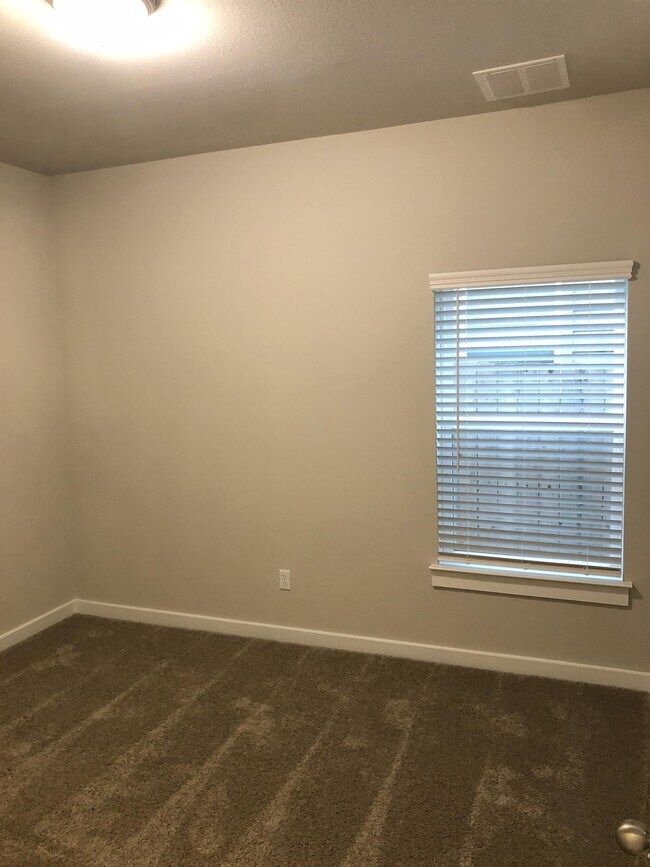 Building Photo - 212 Wild Sage Ln