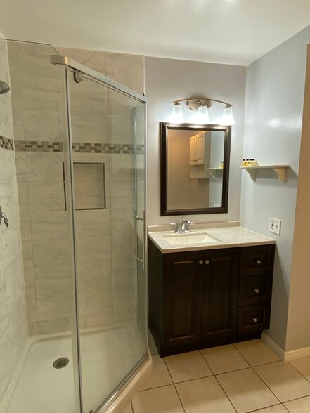 Walk in shower and sink - 91 Fairlawn Dr
