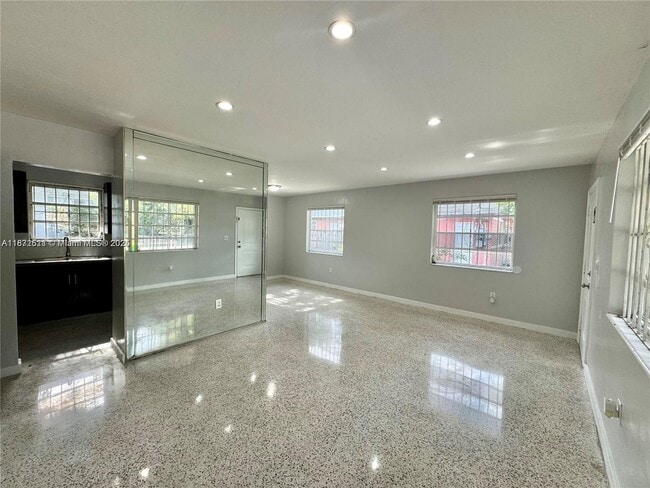 Building Photo - 901 NW 55th St
