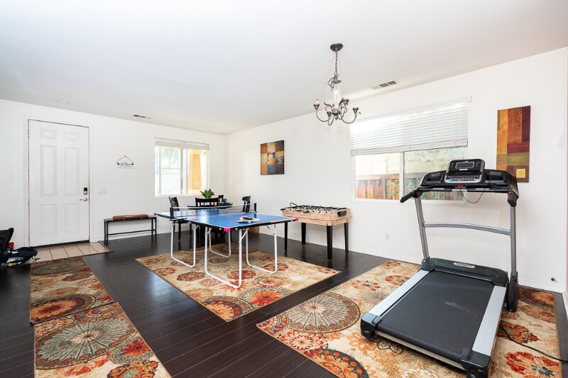 Building Photo - 13166 Monrovia St