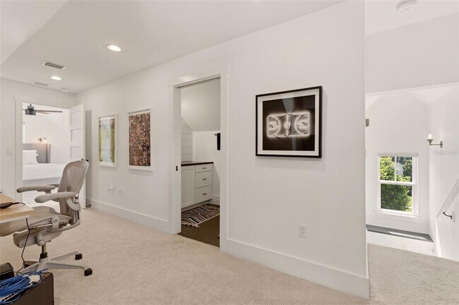 Building Photo - 1420 Magnolia Ave