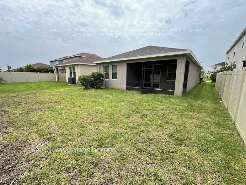 Building Photo - 5431 Los Robles Ct