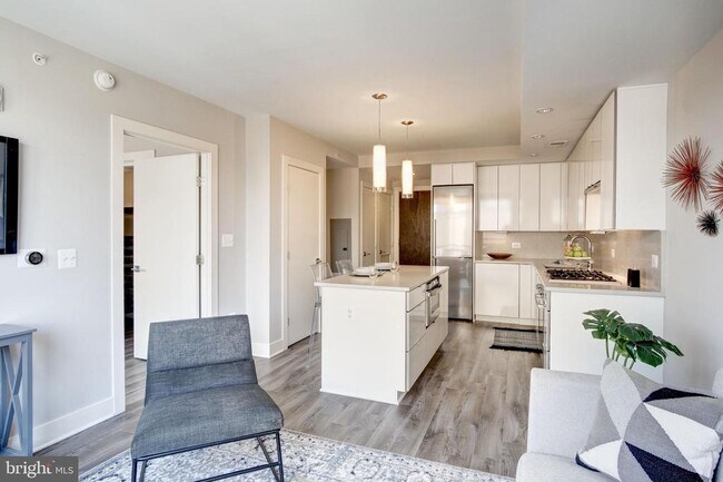 Building Photo - 1311 13th St NW