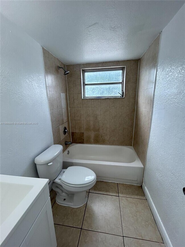 Building Photo - 8287 NE Miami Ct