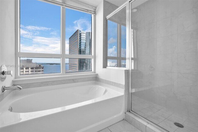 Building Photo - 951 Brickell Ave