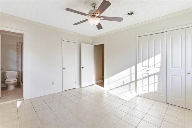 Building Photo - 5500 Arlene St