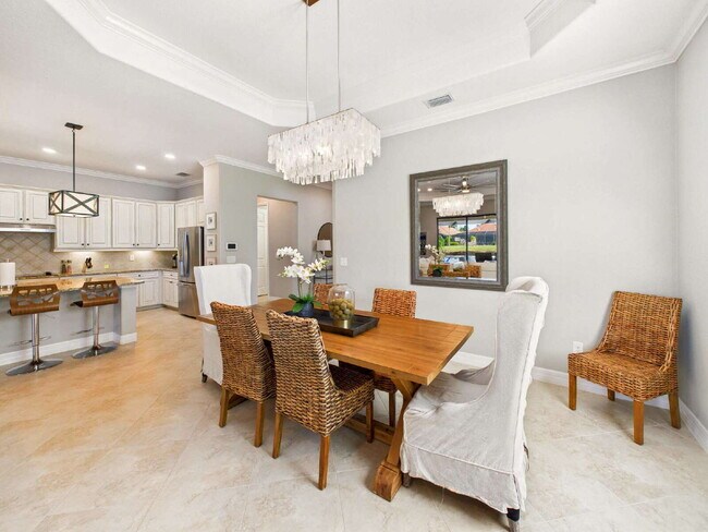 Building Photo - SEASONAL RENTAL – Available December through February at $10,000/month