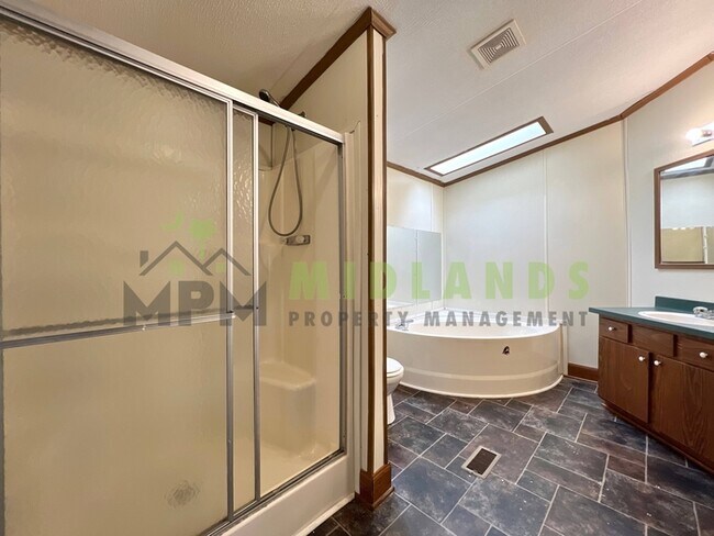 Building Photo - 575 Forts Pond Rd