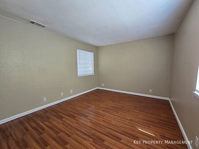 Building Photo - 5357 Del Gado Dr