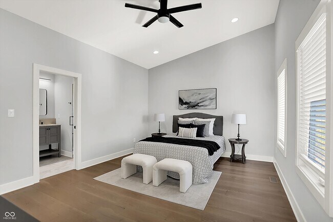 Building Photo - 816 East 21st St