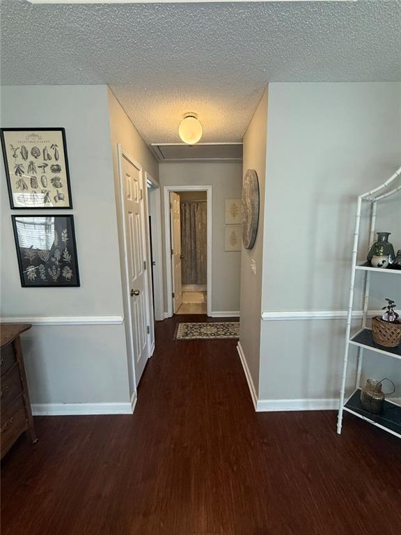 Building Photo - 20 Pointe Way